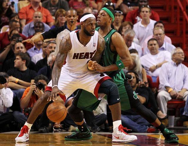 她的表现始 她的表现始