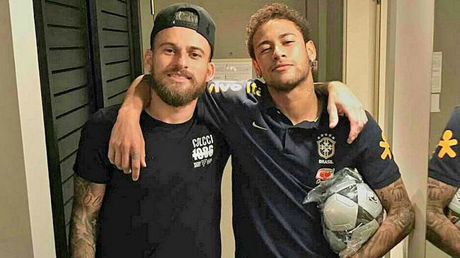 同时埋下了 同时埋下了