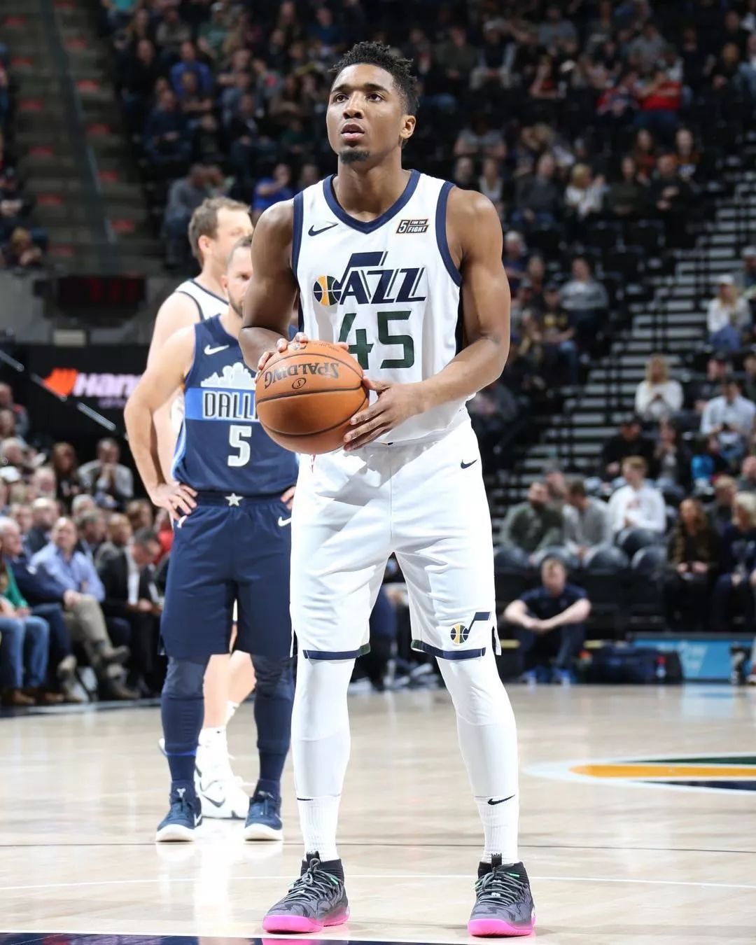 与英冠风格 与英冠风格